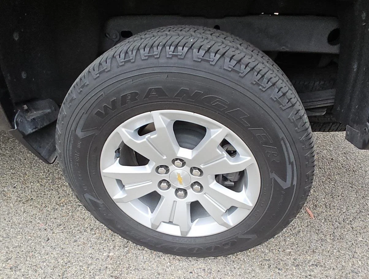 Used 2022 Black Chevrolet LT image 11