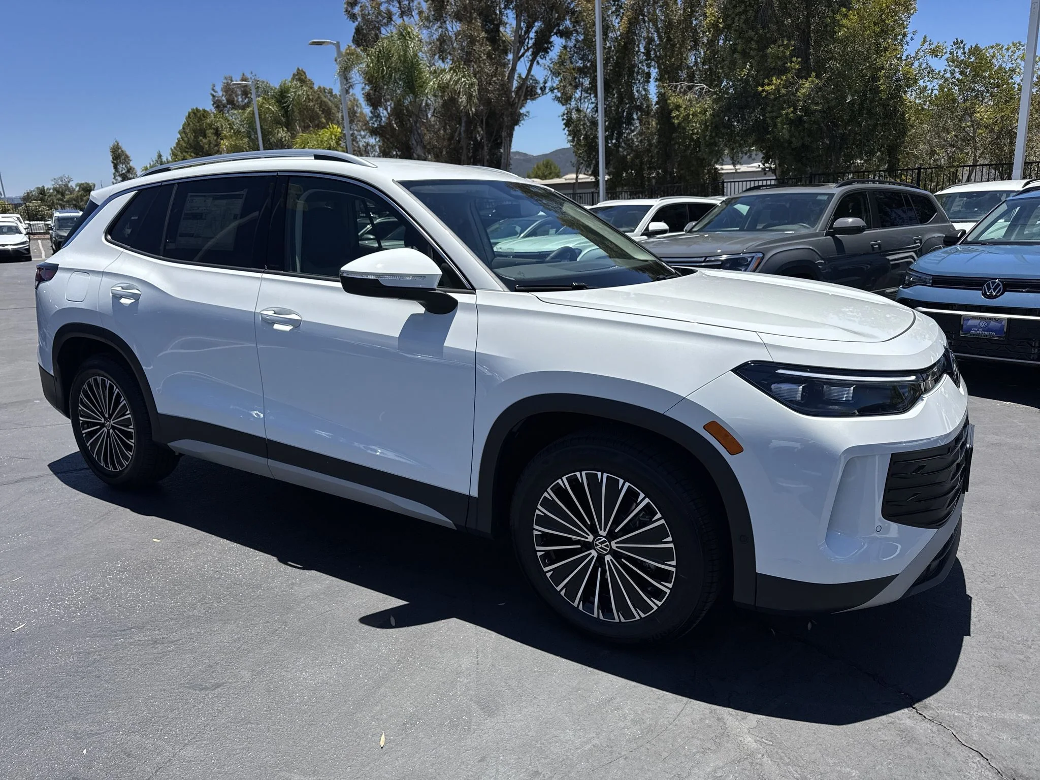 New 2026 Pure White Volkswagen S image 1