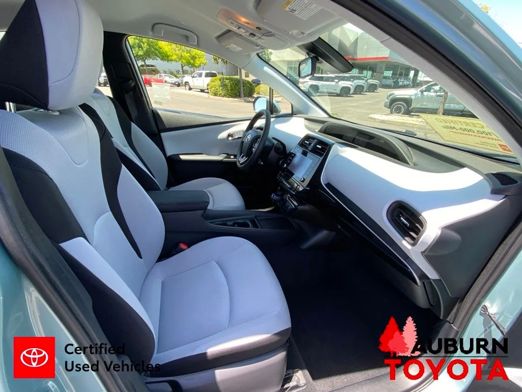 Certified Used 2022 Sea Glass Pearl Toyota L image 14