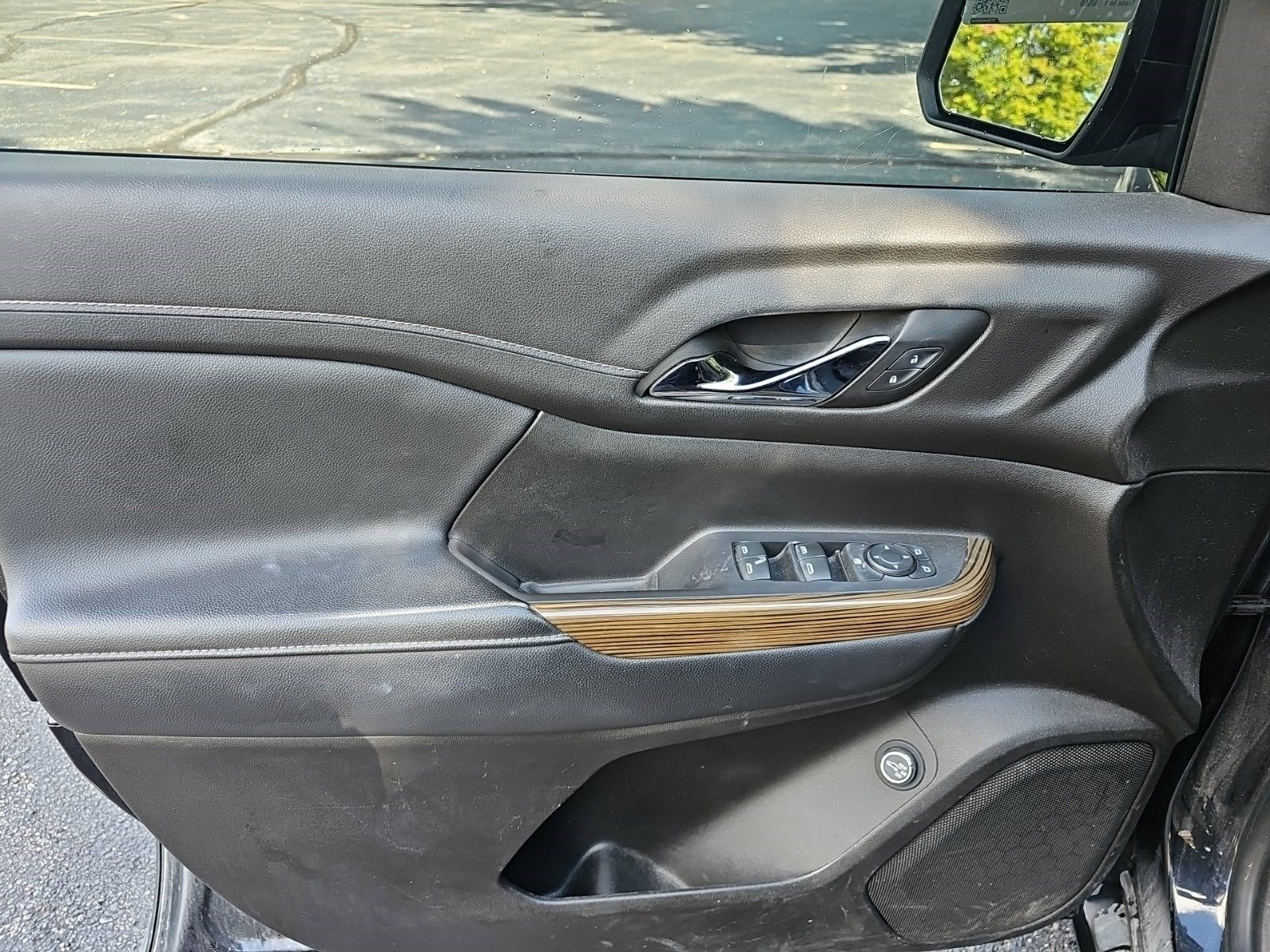 Used 2021 Midnight Blue Metallic GMC SLE image 18