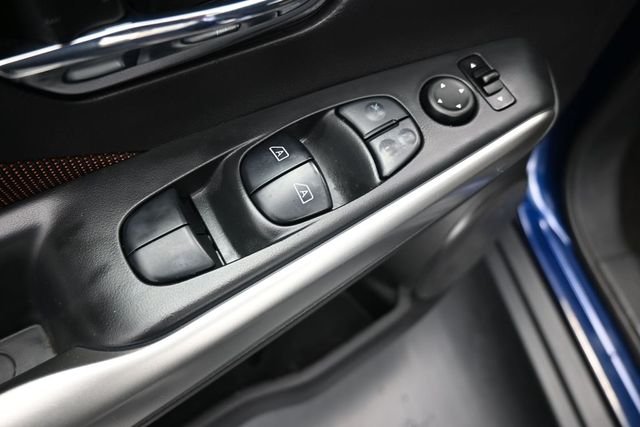 Used 2018 Blue Nissan SR image 13