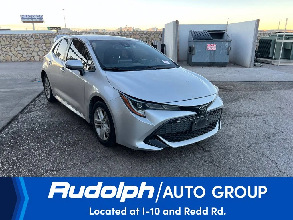 Used 2019 Silver Toyota SE image 7