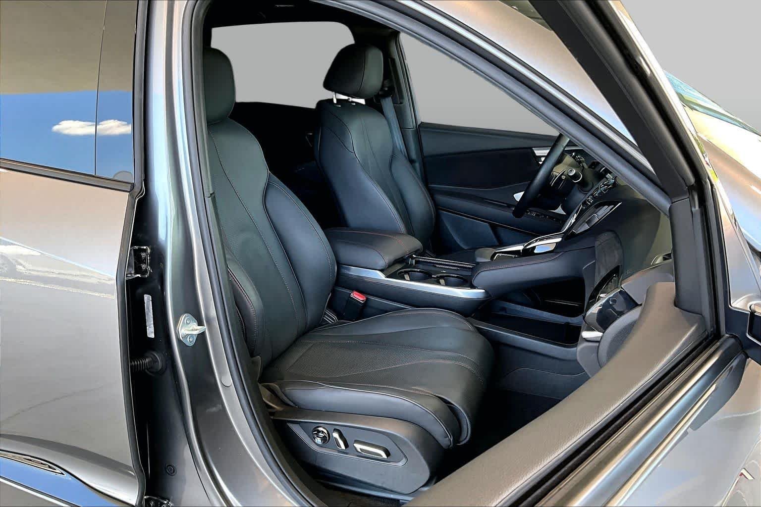 Used 2025 Liquid Carbon Metallic Acura w/A-Spec Advance Package image 8