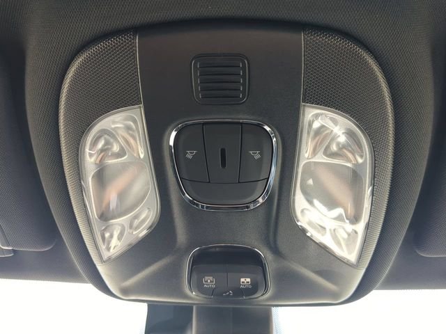 New 2026 Bright White Clear-Coat Exterior Paint Jeep  image 24