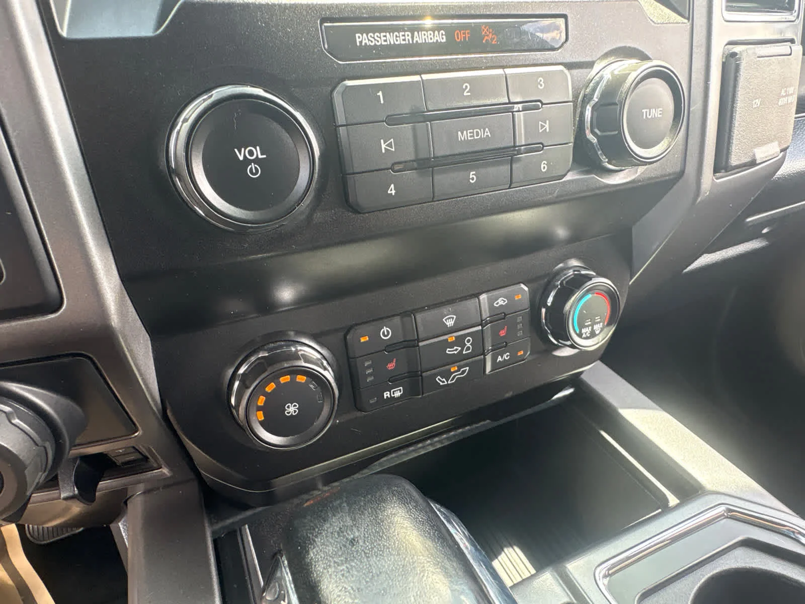 Used 2019 Ingot Silver Metallic Ford XLT image 27