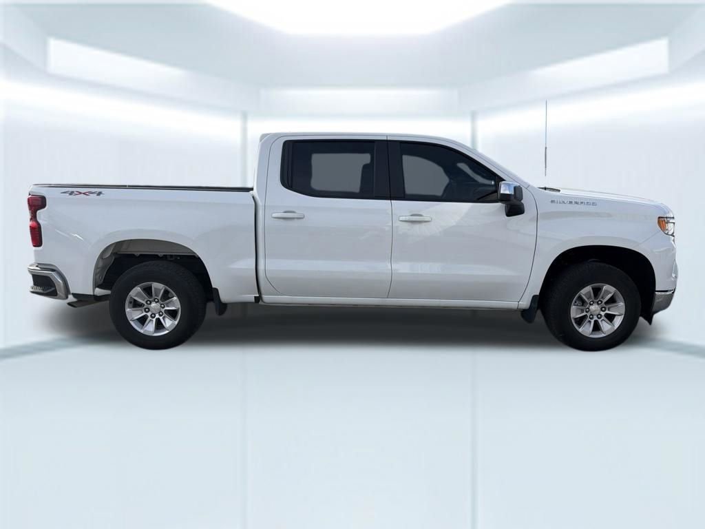 Used 2026 Summit White Chevrolet LT image 10