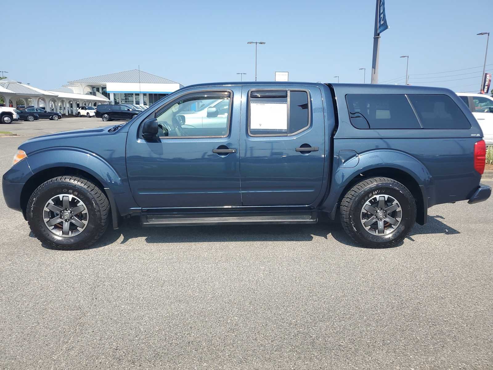 Used 2019  Nissan Desert Runner image 2