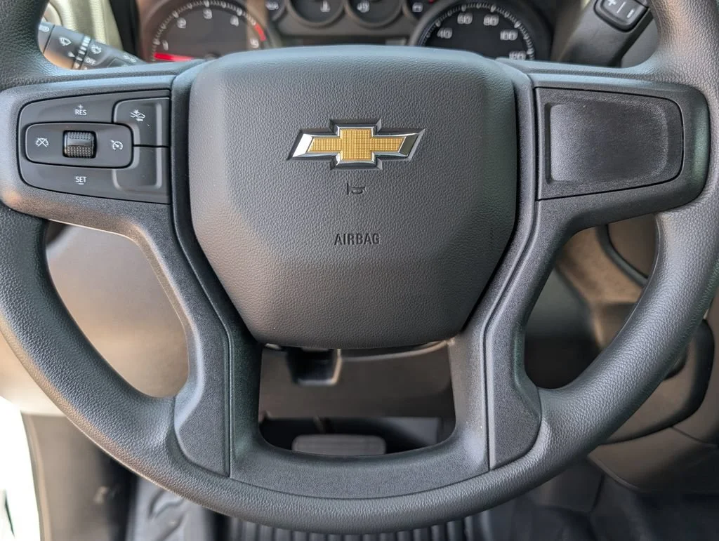 New 2026 Summit White Chevrolet WT image 15