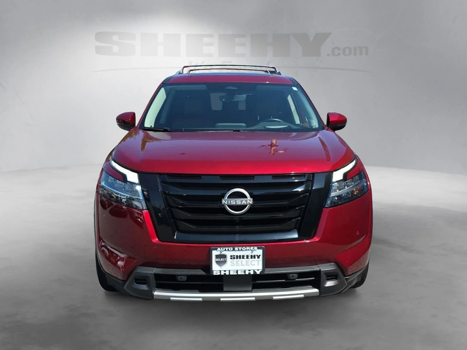 Used 2023 Red Nissan Platinum image 16