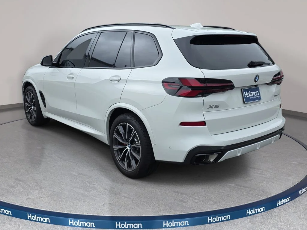 Used 2024 Alpine White BMW xDrive40i image 8