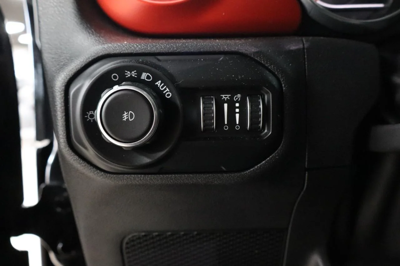 2021 Jeep Wrangler Unlimited Rubicon - Photo 12