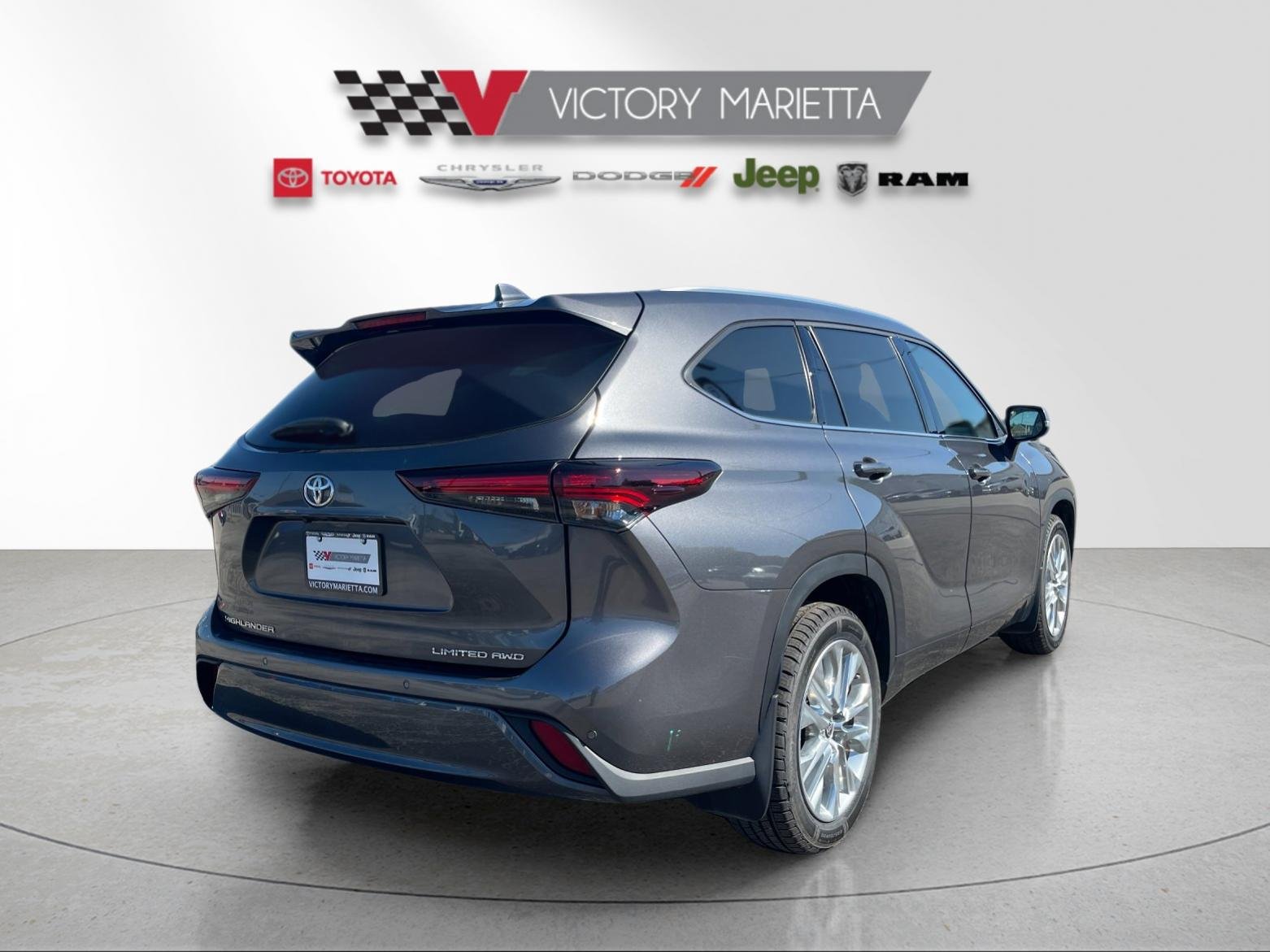 Used 2024 Gray Toyota Limited image 5