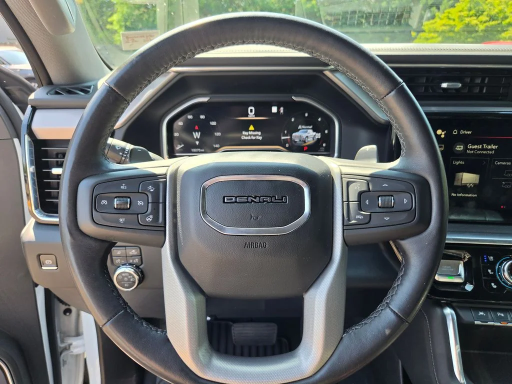 Used 2023 White GMC Denali image 16