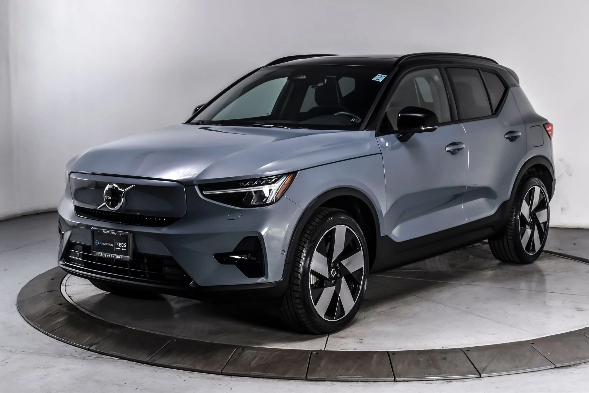 Used 2023 Volvo XC40 Plus with VIN YV4ED3UW6P2072892 for sale in Seattle, WA