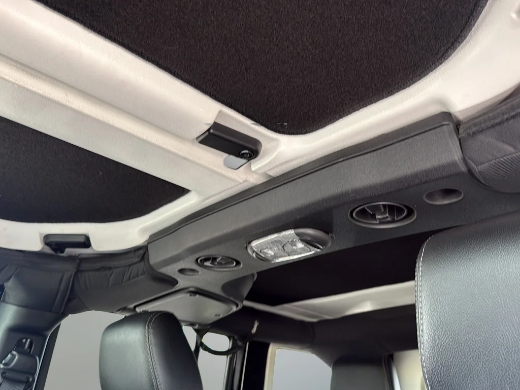 Used 2018 Black Jeep Unlimited Altitude image 24