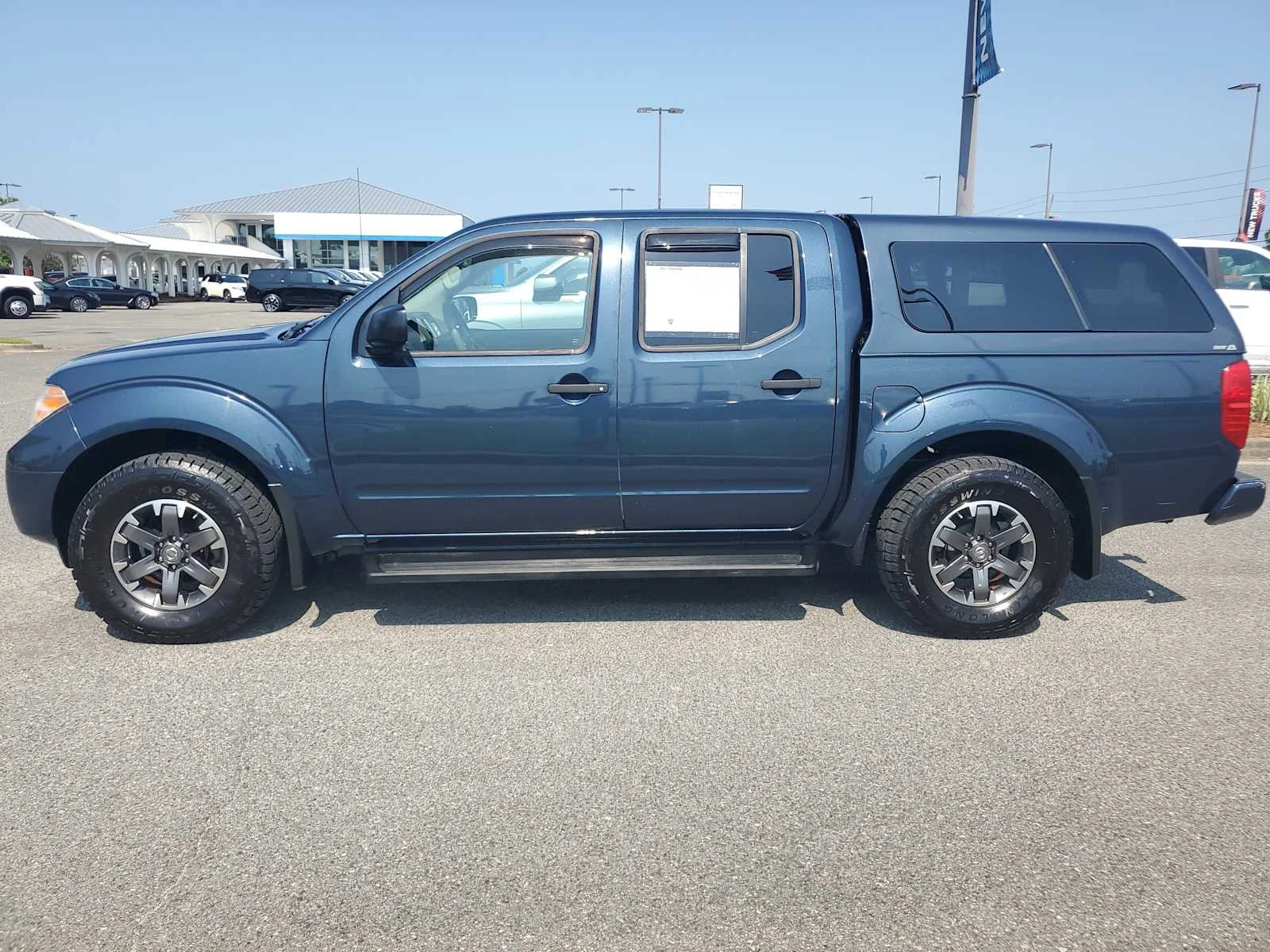 Used 2019  Nissan Desert Runner image 2