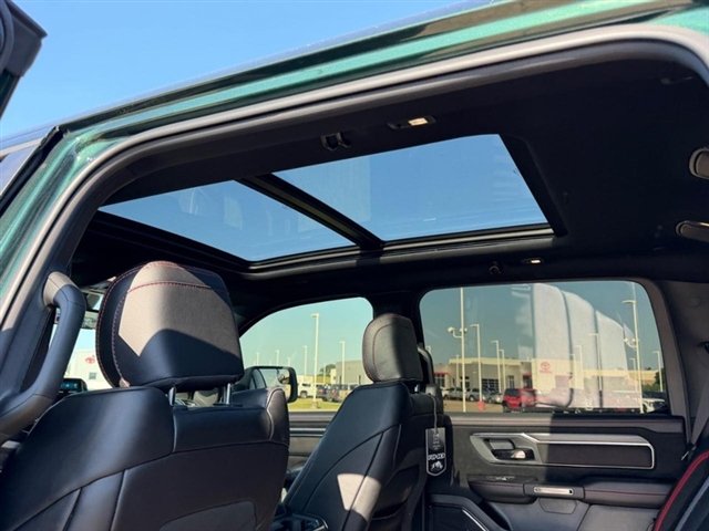 New 2026 Serrano-Green Metallic Exterior Paint RAM RHO image 9