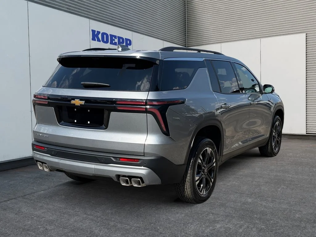 New 2027 Sterling Gray Metallic Chevrolet LT image 5
