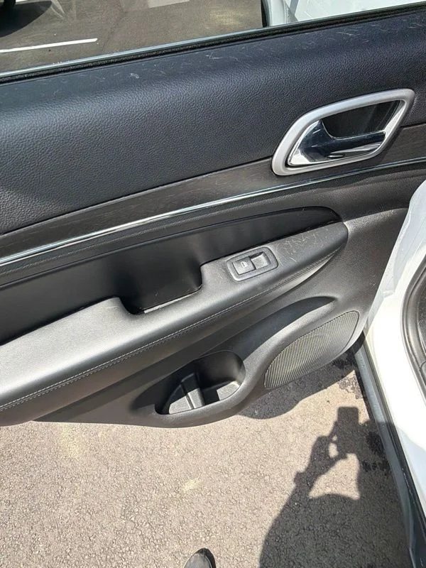Used 2018 White Jeep Limited image 15