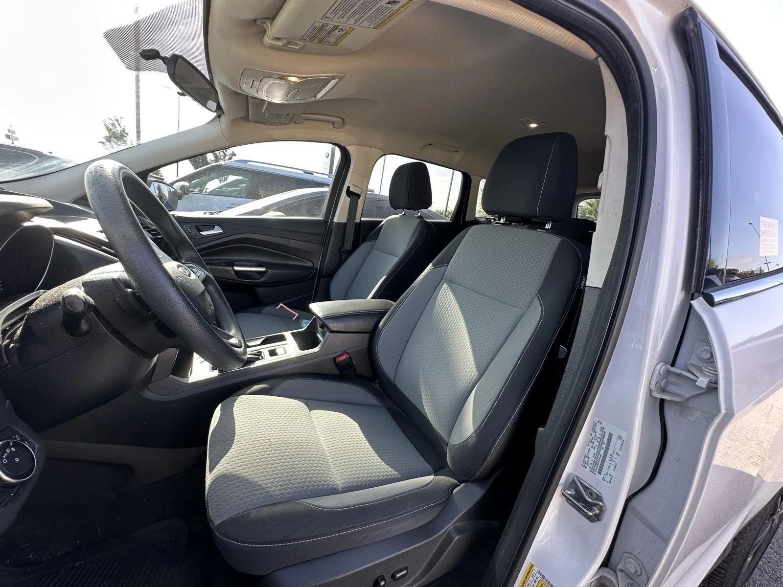 Used 2017 Oxford White Ford SE image 8