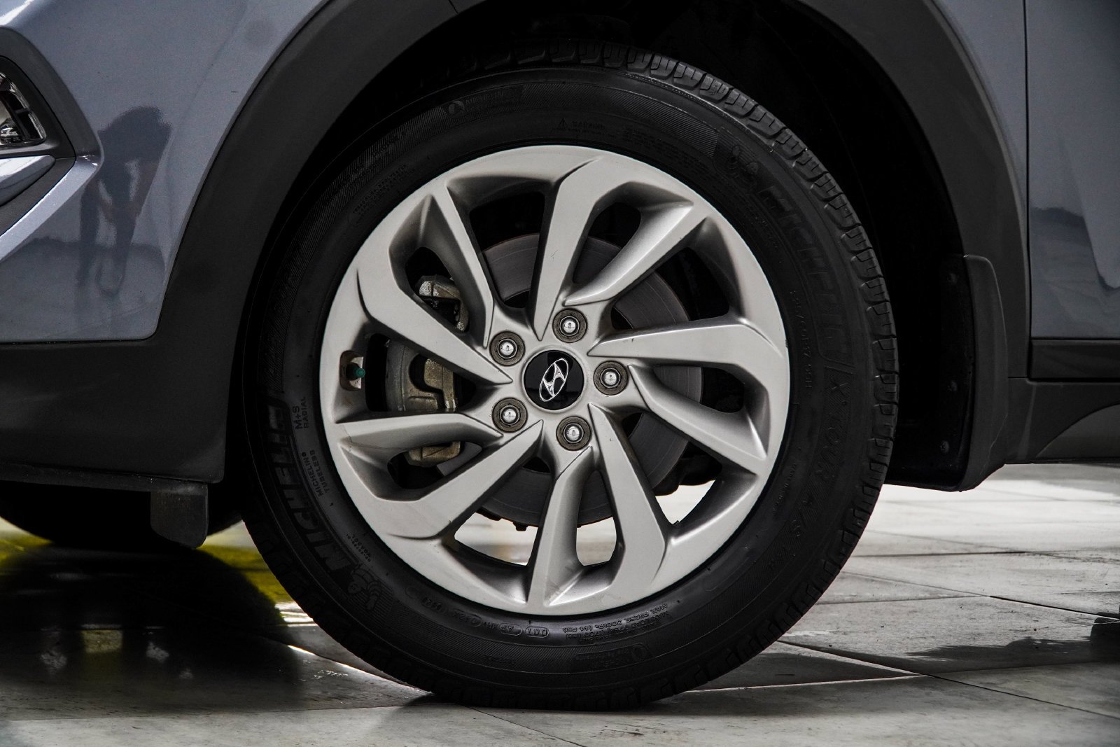 Used 2016 Gray Hyundai Eco image 7