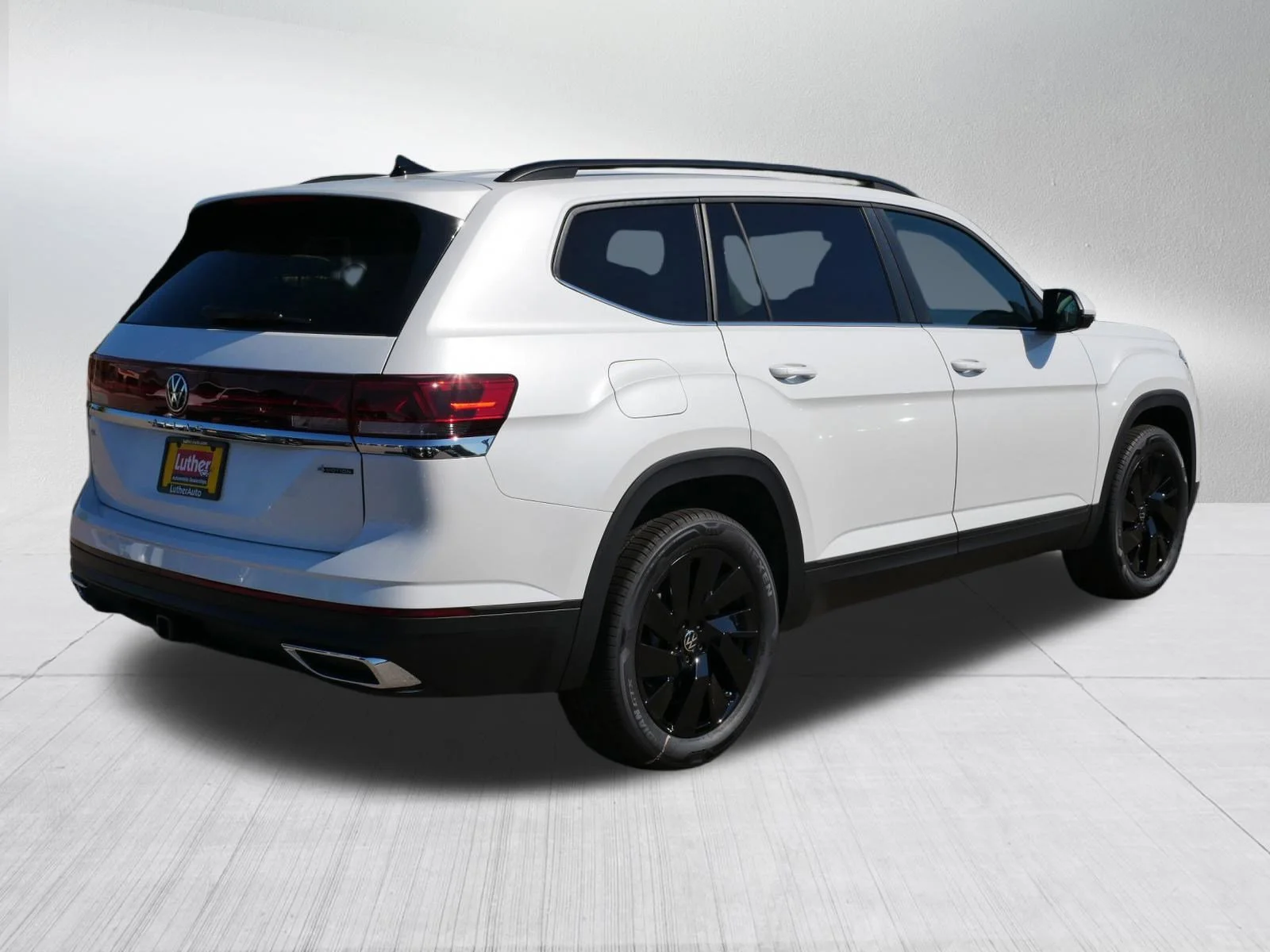 2026 Volkswagen Atlas SE w/Tech - Photo 3