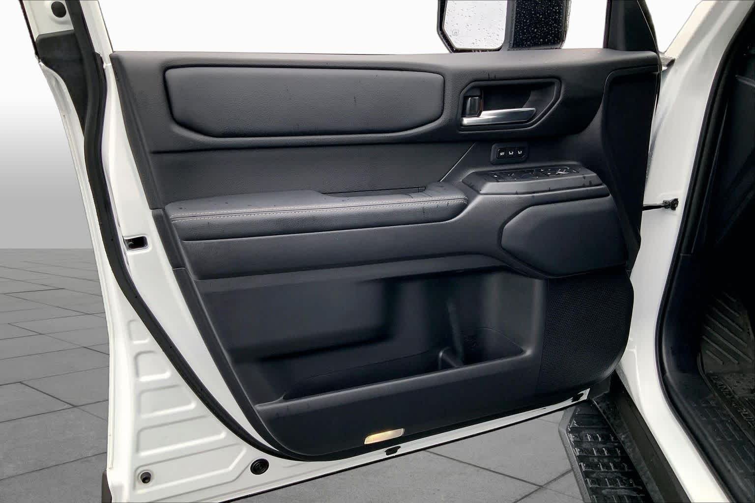 Used 2025 Ice Toyota  image 21