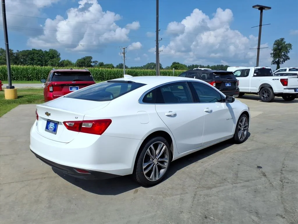 Used 2023 Chevrolet Malibu 1LT with VIN 1G1ZD5ST4PF123848 for sale in Wilmington, IL
