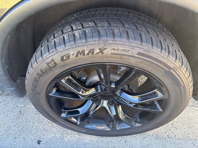 Used 2021 Gray Dodge SXT Plus image 5