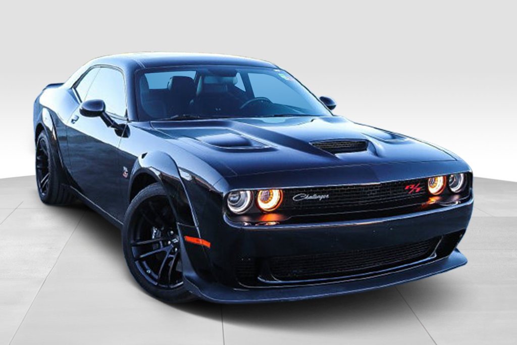 Used 2023 Pitch Black Clearcoat Dodge R/T Scat Pack Widebody image 2