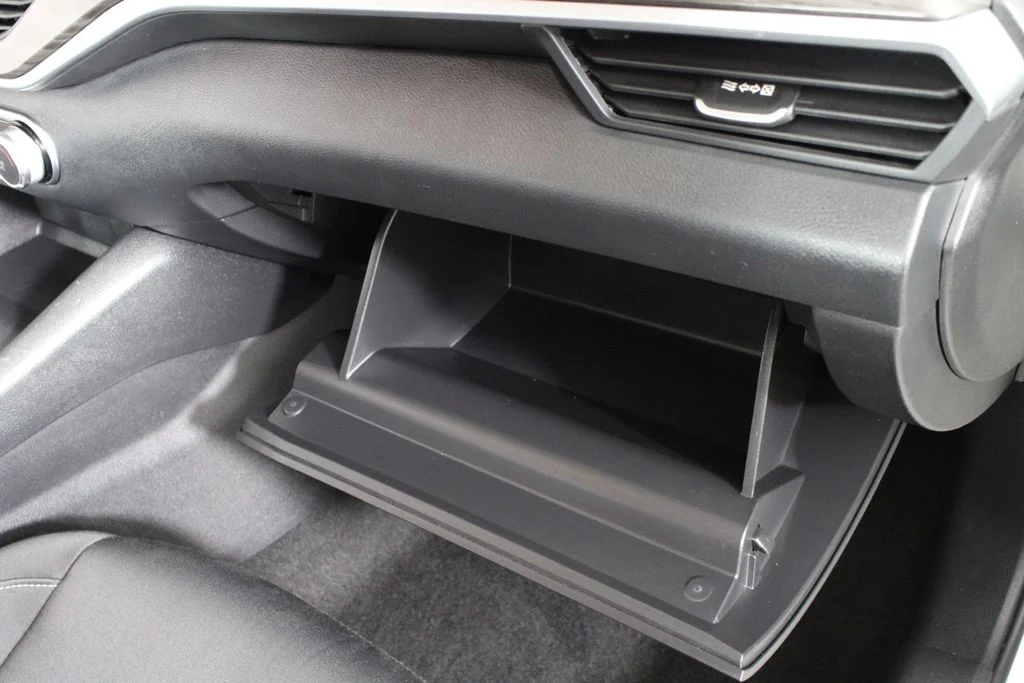 2025 Nissan Altima SV - Photo 16