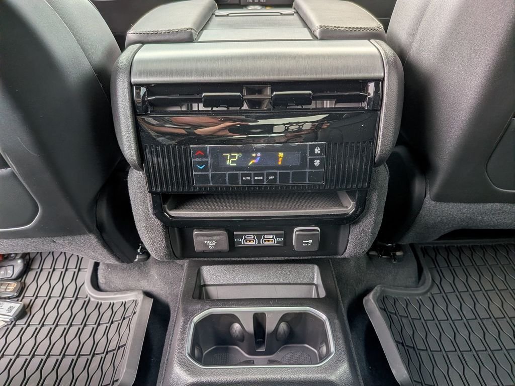 New 2026 Silver-Zynith Exterior Paint Jeep Upland image 36