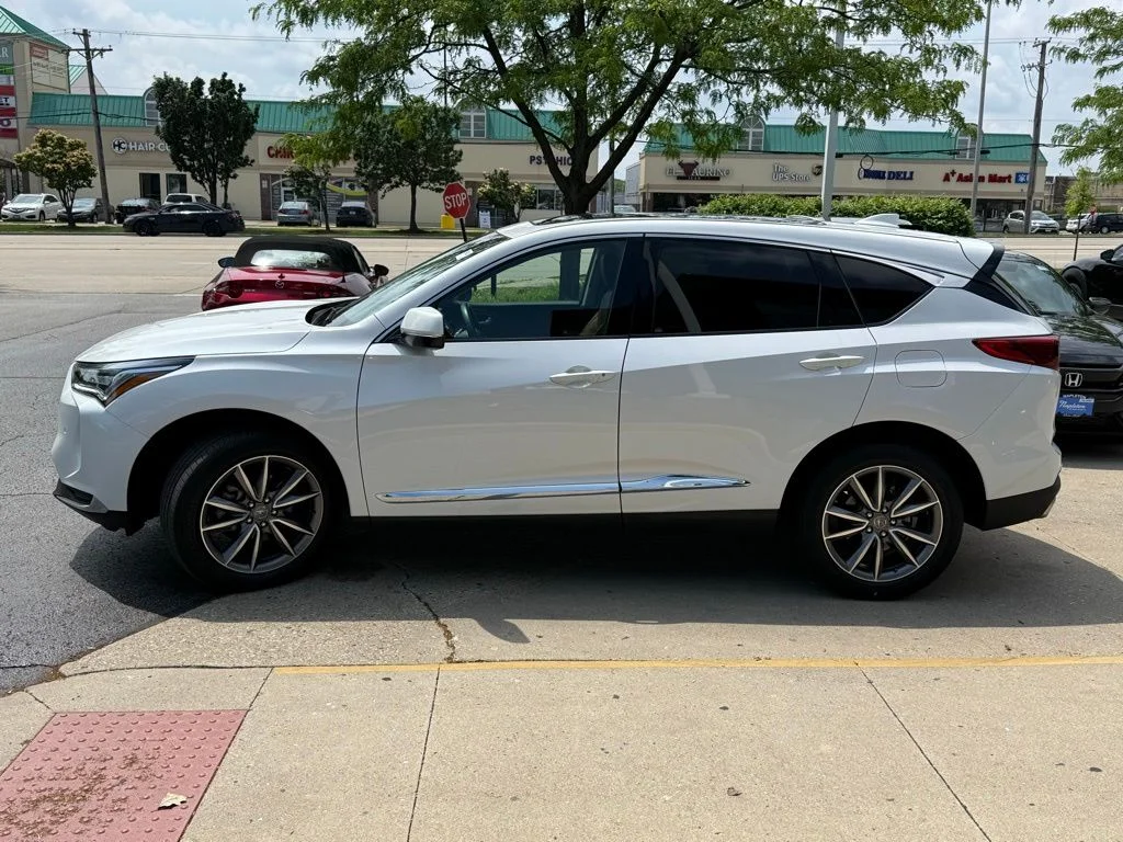Used 2024 White Acura Technology Package image 4