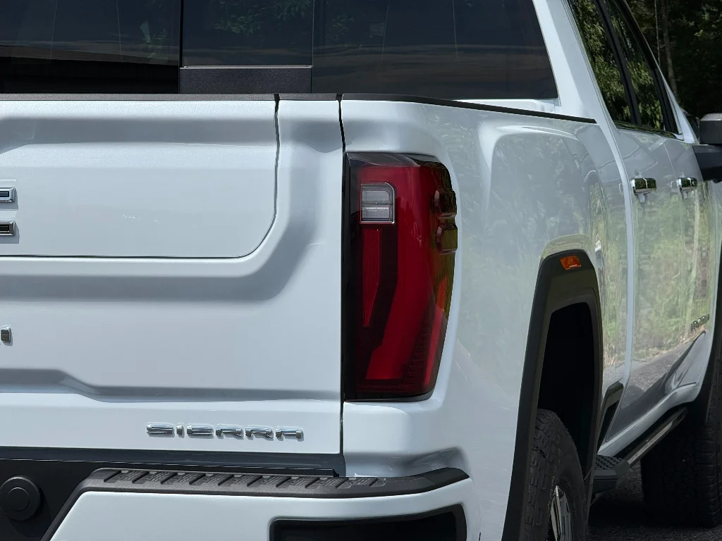 2026 GMC Sierra 2500HD Denali Ultimate - Photo 11
