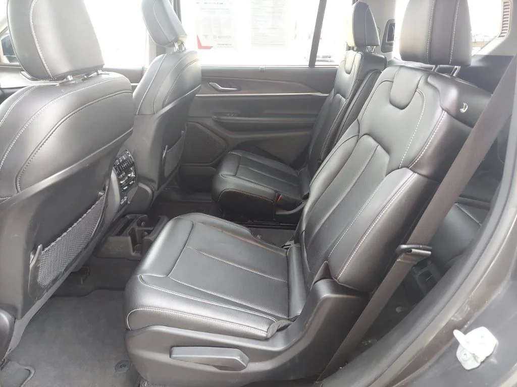 Used 2023 Gray Jeep Limited image 46