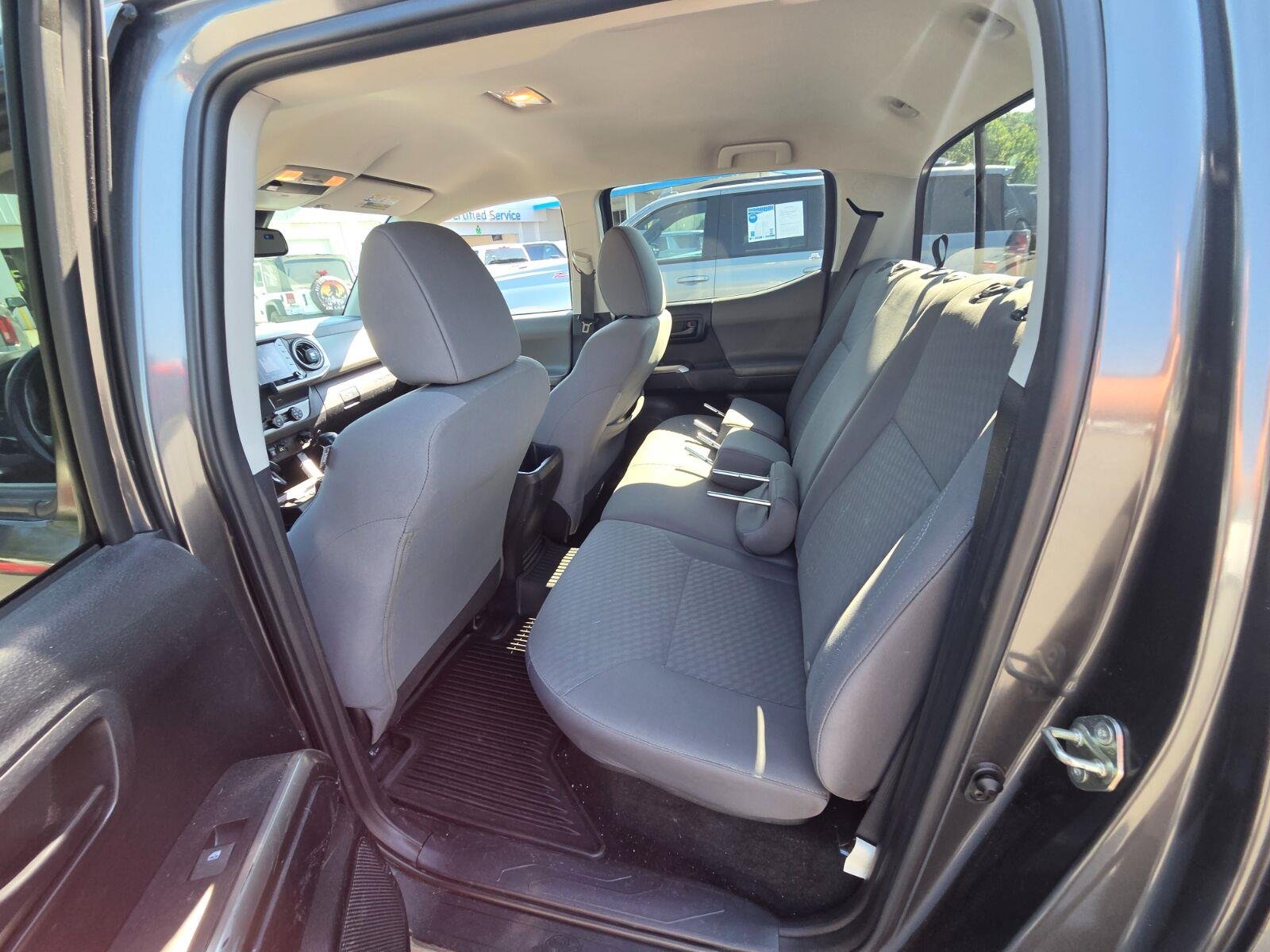 Used 2020 Grey Toyota SR5 image 10