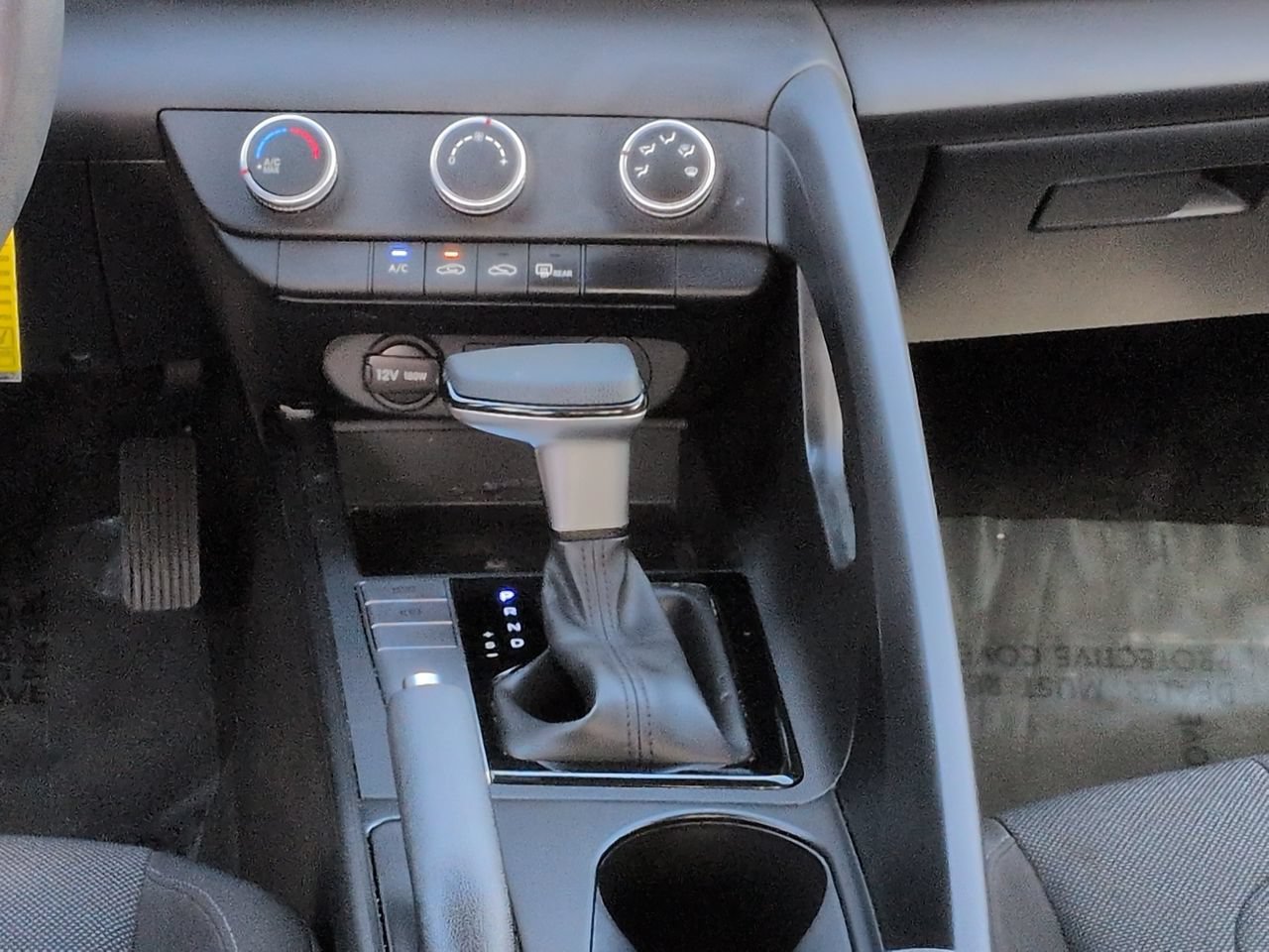 Used 2025 Red Hyundai SE image 18