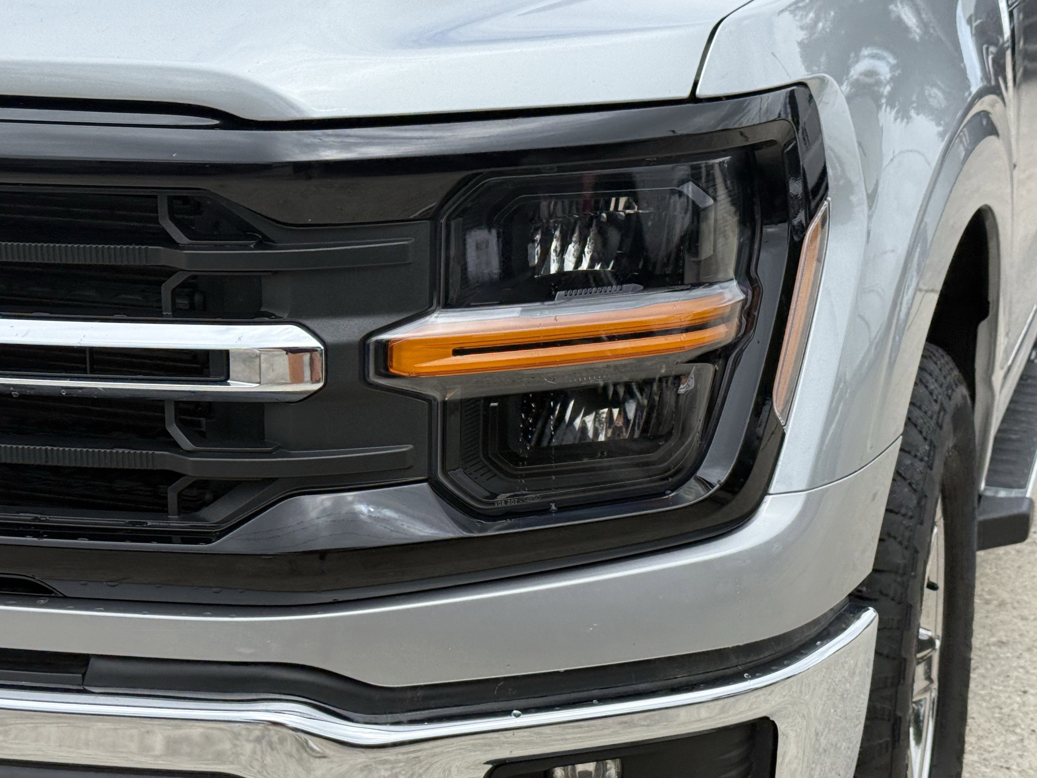 Used 2025 Silver Metallic Ford XLT image 11