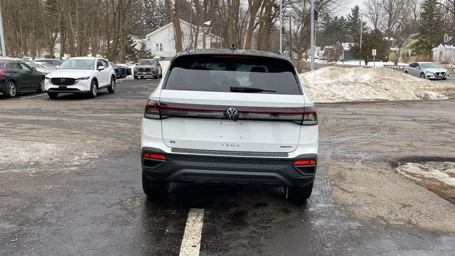 2026 Volkswagen Taos SE Black - Photo 6