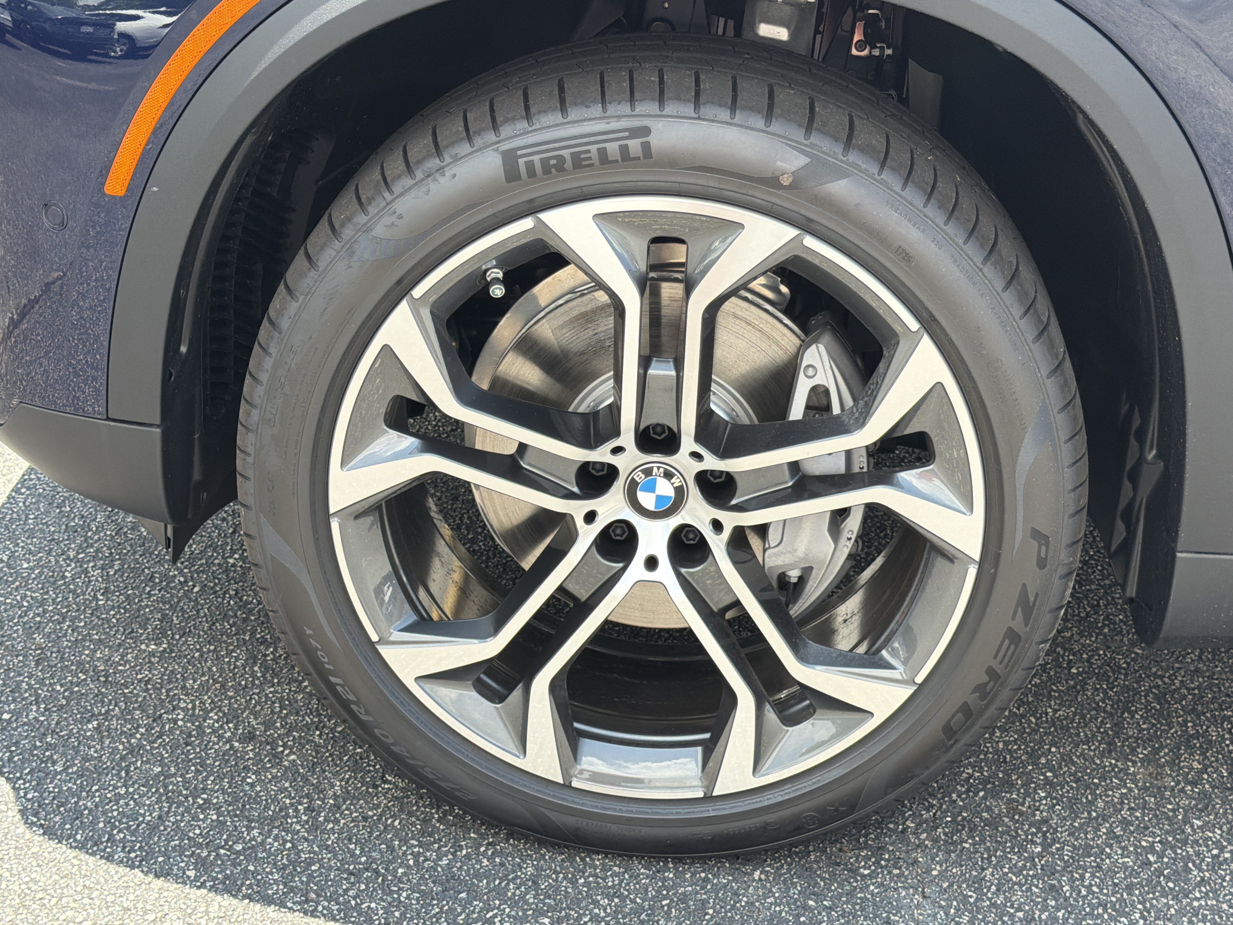 New 2026 Tanzanite Blue II Metallic BMW sDrive40i image 30
