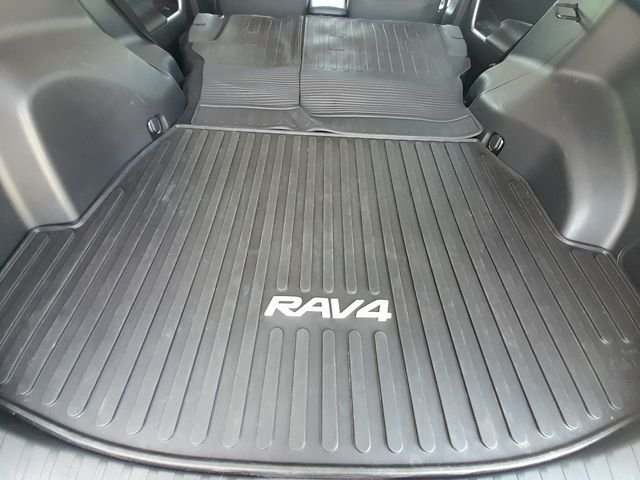 2024 Toyota RAV4 XLE - Photo 46