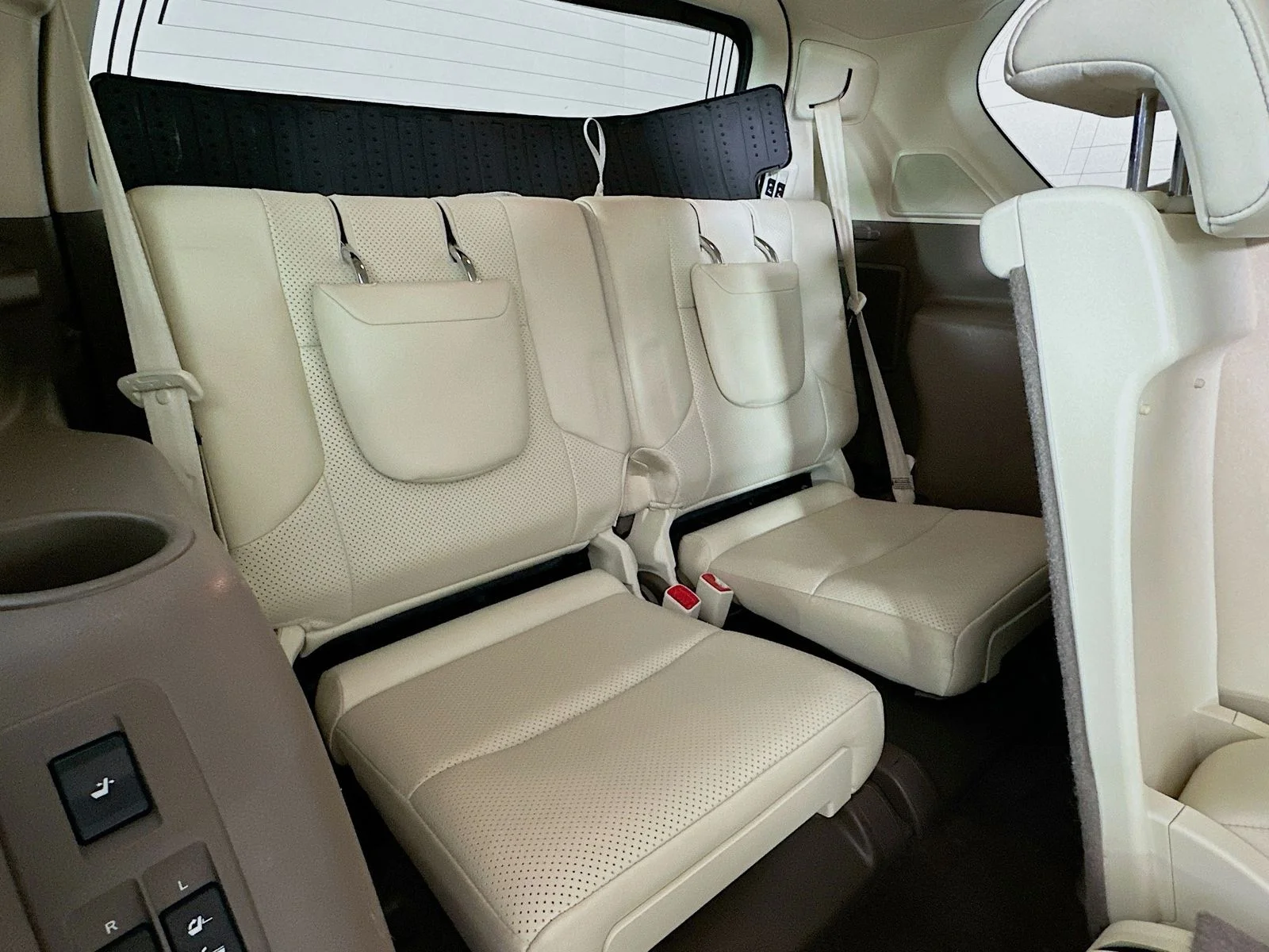 Used 2013 Knights Armor Pearl Lexus 460 Premium image 31