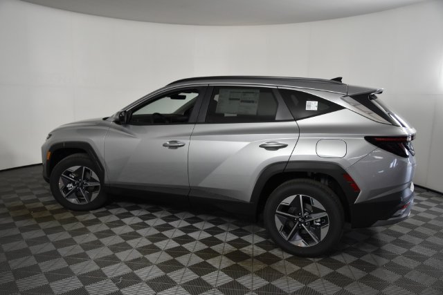 New 2026 Silver Hyundai SEL Premium AWD image 9