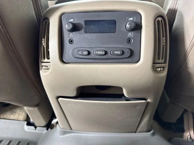 Used 2006 Olympic White GMC SLE2 image 13