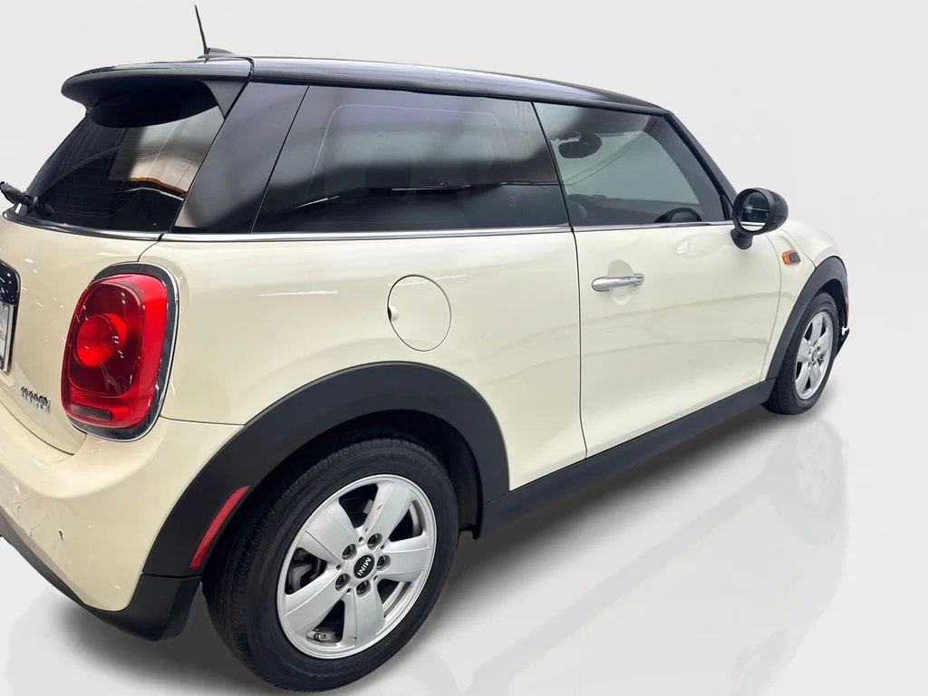 Used 2016 White MINI Base image 13