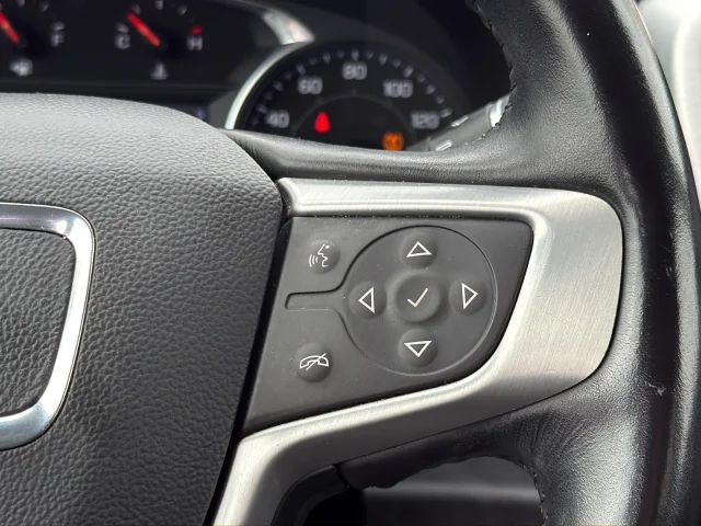 Used 2022 Blue GMC SLT image 17