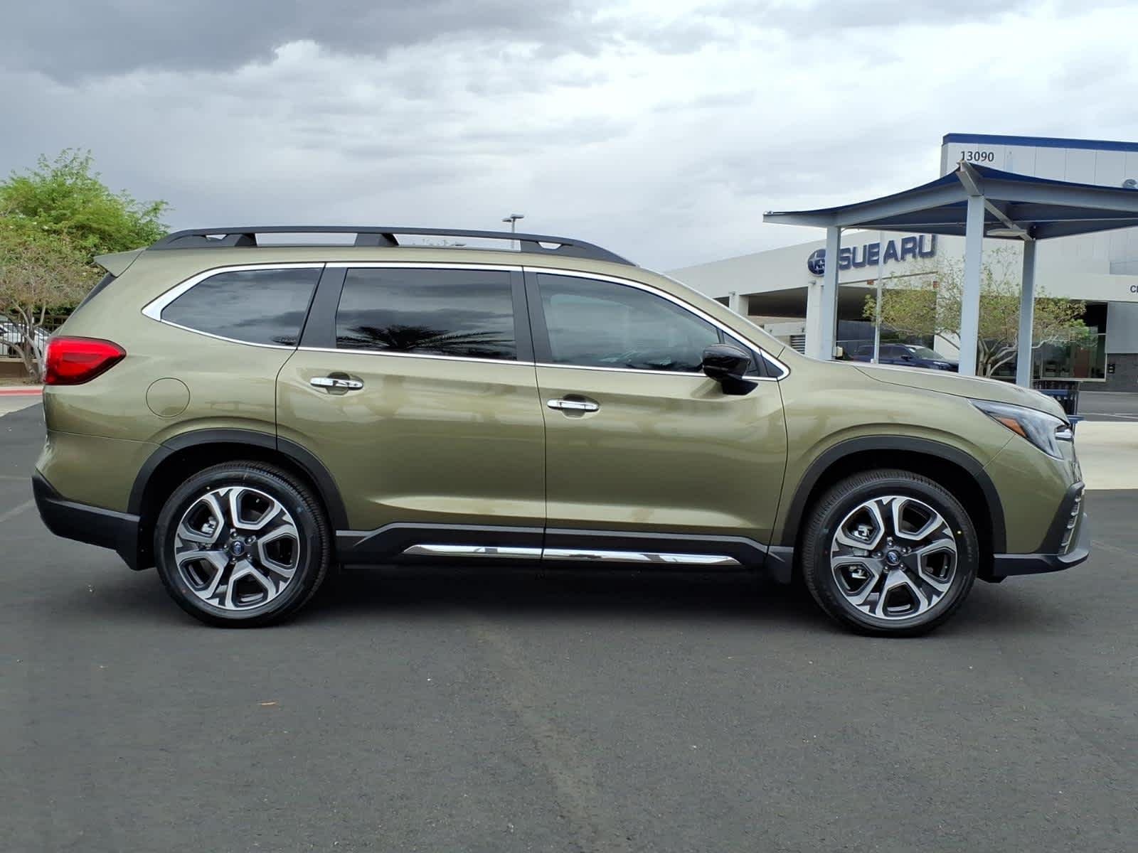 New 2026 AUTUMN GREEN METALLIC Subaru Touring 7-Passenger image 8