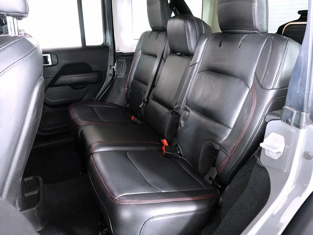 Certified Used 2021 Gray Jeep Unlimited Rubicon image 13