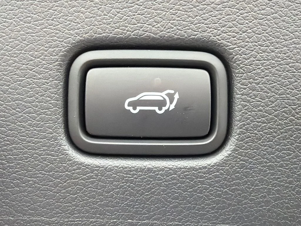 Used 2025 Black Hyundai XRT image 19