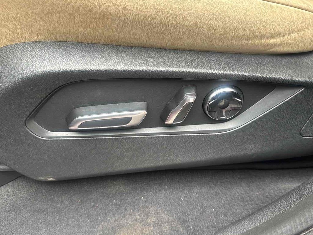Used 2023 Red Acura Technology image 37